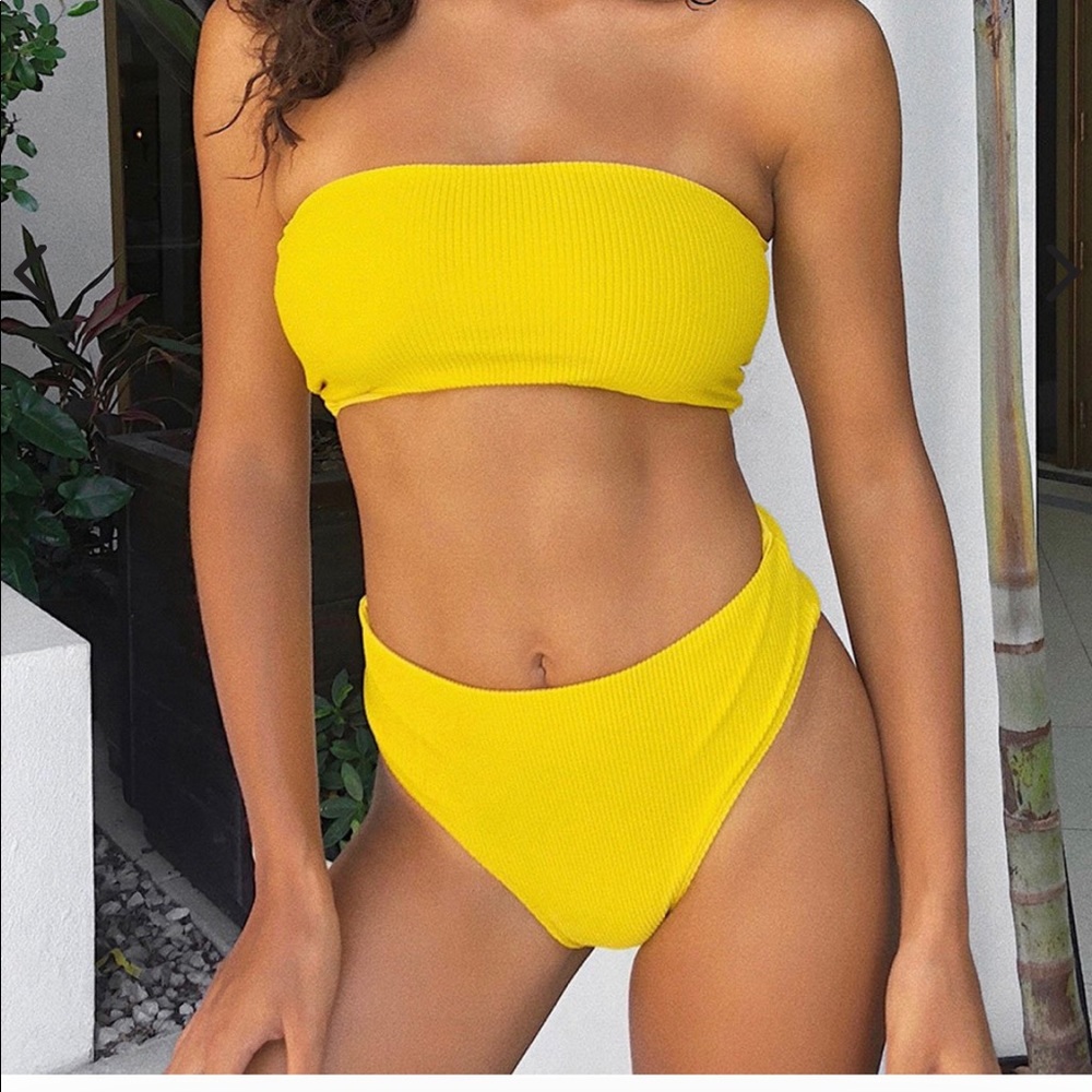 Frankie’s bikinis Jenna top